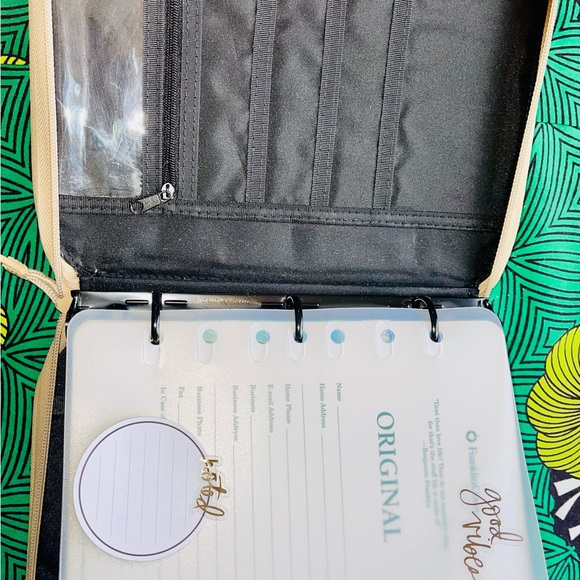 Franklin Covey Tan Camouflage-Print Classic 3-Ring Planner - Picture 8 of 11